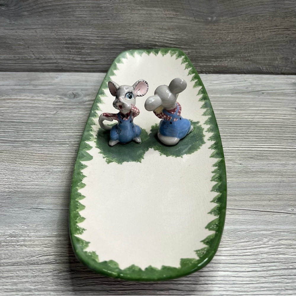 Vintage cute mouse cheese and crackers tray. Hand painted ceramic tray